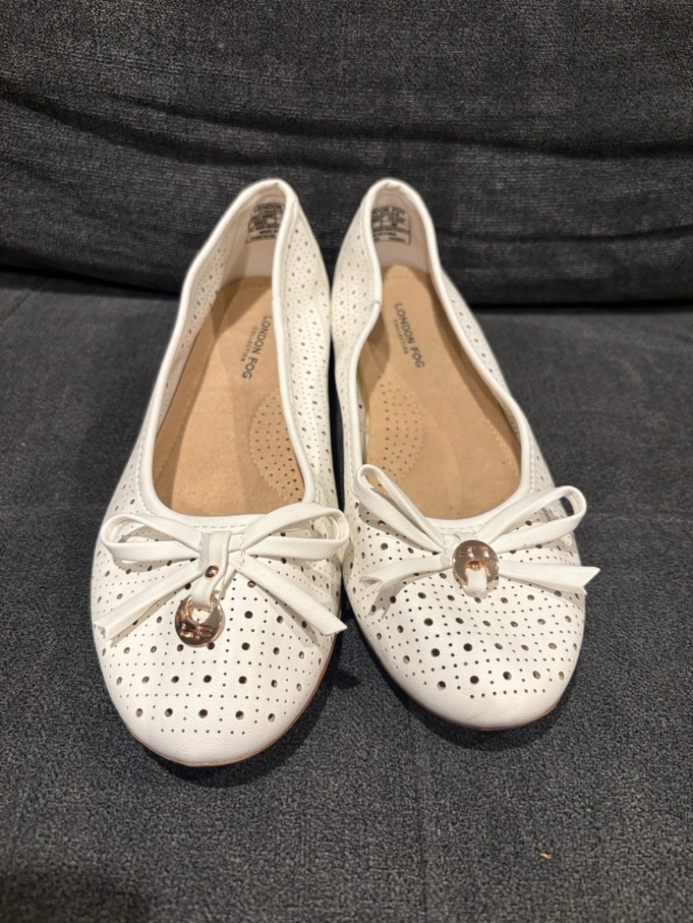 London Fog White Perforated Ballet Flats with Bow Accent size 8 - Picture 2 of 9